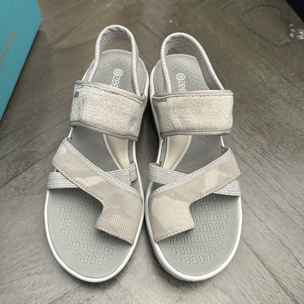 Bzees Call Me Sandal - Picture 4 of 6